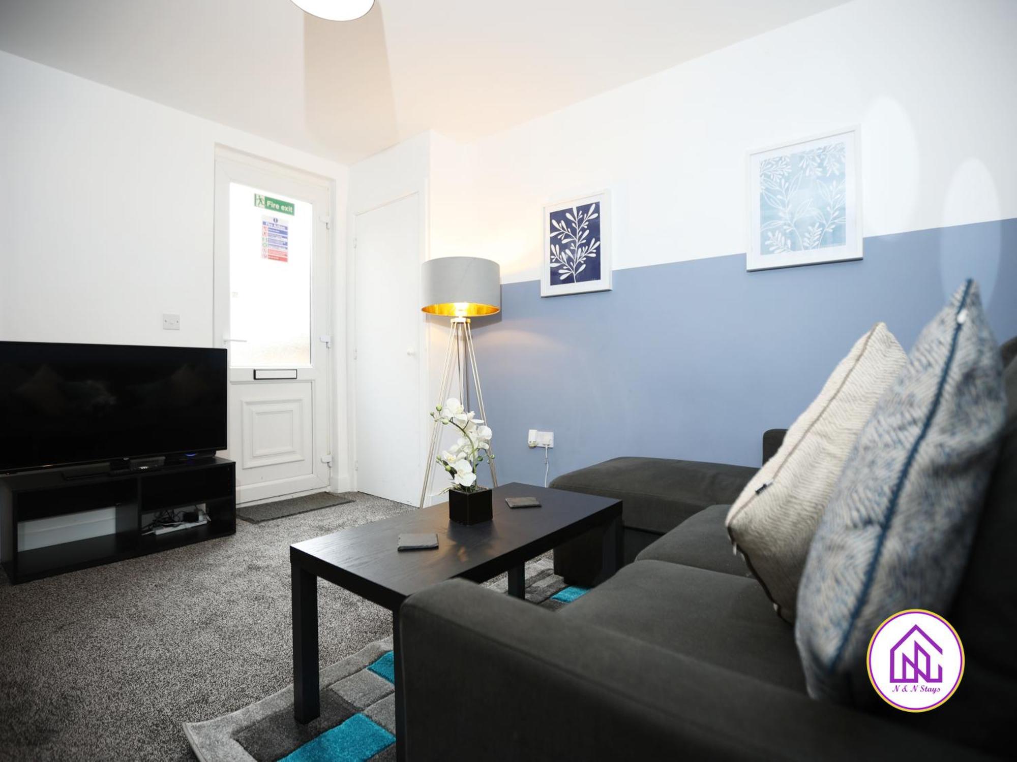 Havelock - Ideal For Contractors, Central Location & Great Disc For Long Apartment Swindon