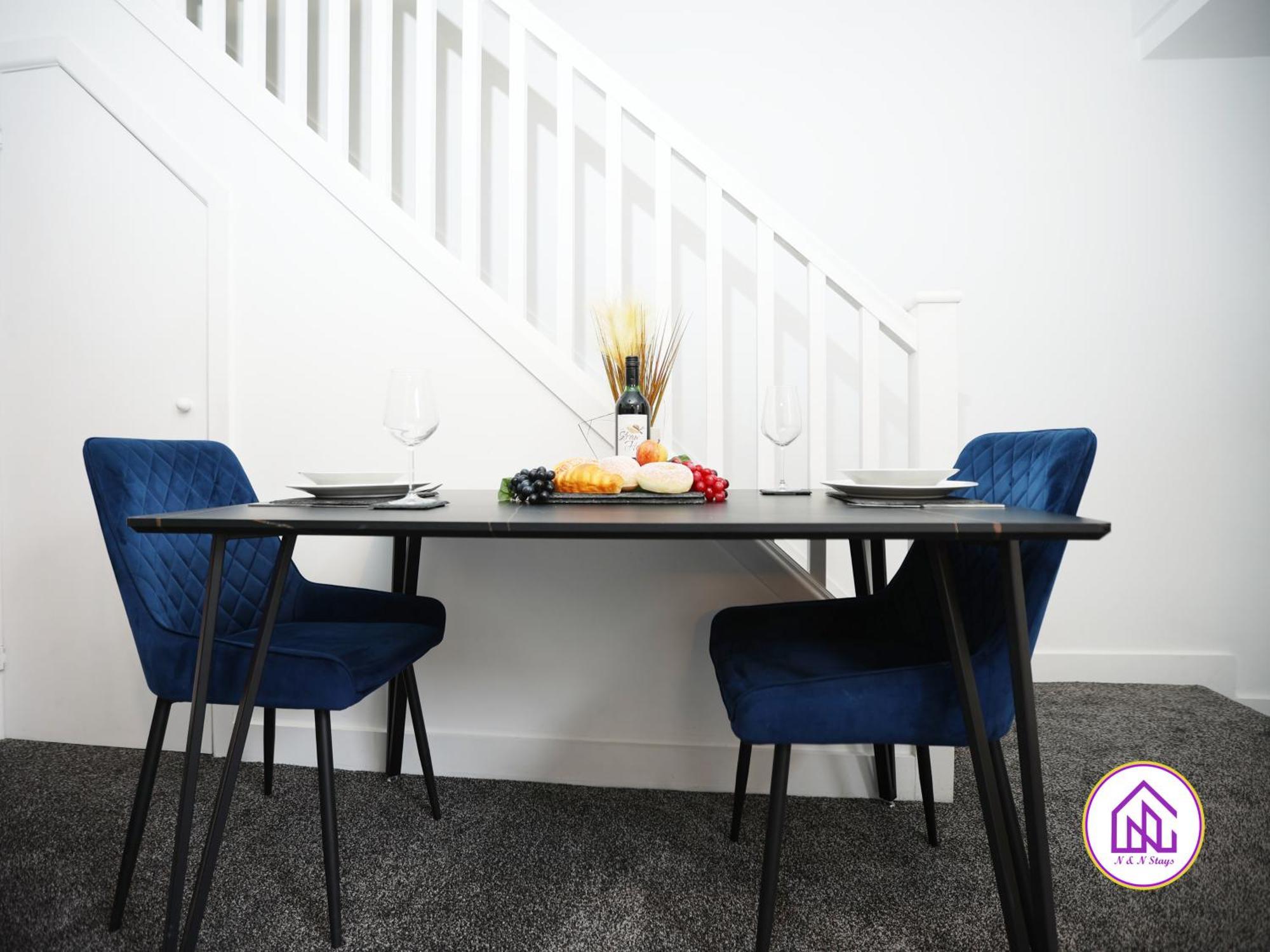 Havelock - Ideal For Contractors, Central Location & Great Disc For Long * Swindon
