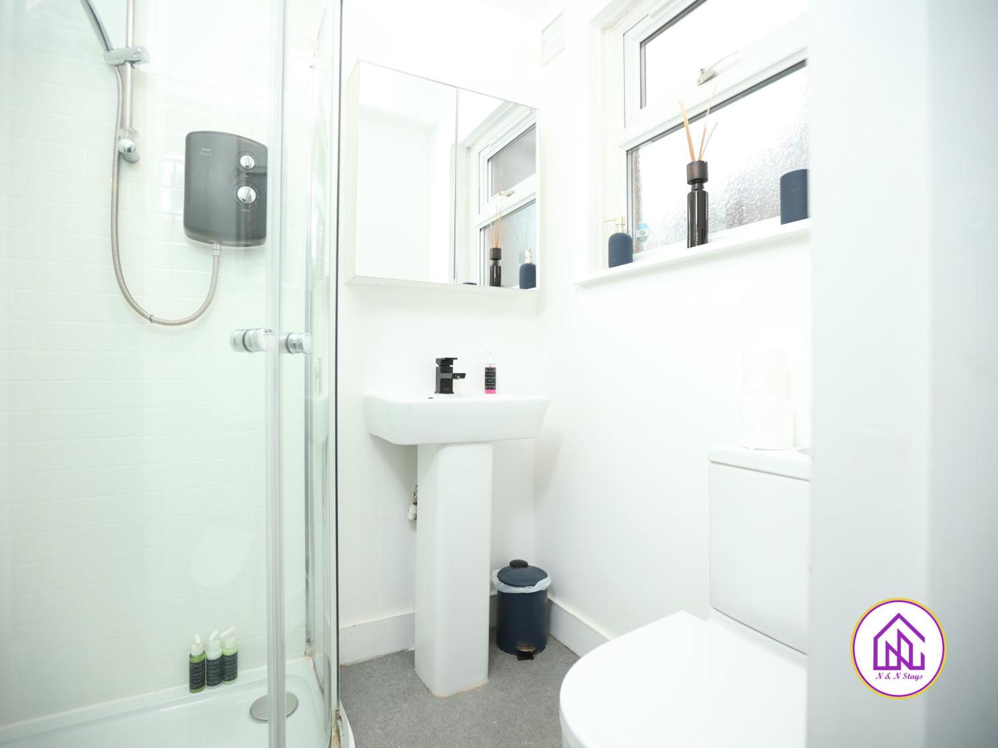 Havelock - Ideal For Contractors, Central Location & Great Disc For Long * Swindon